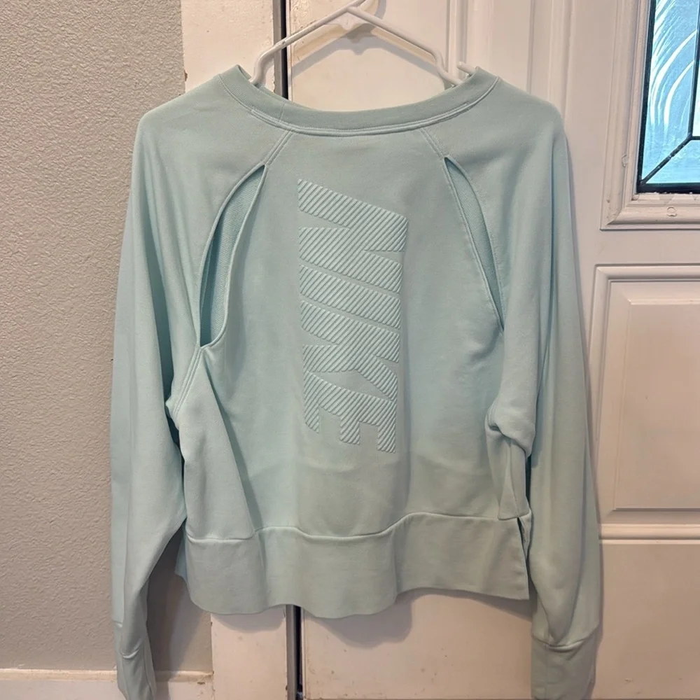 Nike Light Blue Long Sleeve Cropped Sweatshirt - Picture 4 of 10